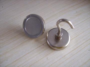 Strong Magnetic Hanging Hooks