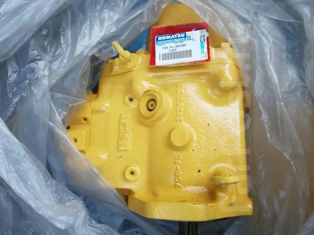 Komatsu D275A-5 bulldozer hydraulic pump 708-1L-00340