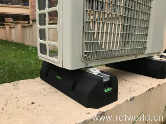 Outdoor air conditioner rubber ground base bracket
