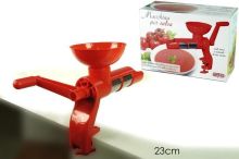 TOMATO SQUEEZER