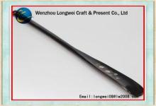 Eco-friendly plastic long handled shoe horn PP mateiral to