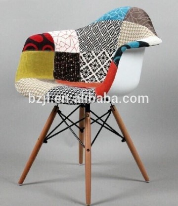 2014 new design fabric dining chair with wood legs