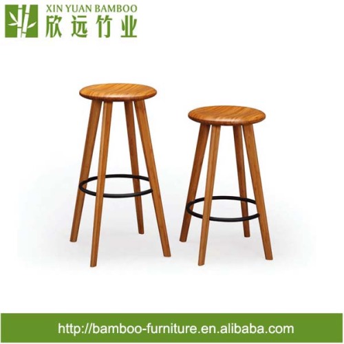 Banquinho de bambu simples e ecológico de design moderno