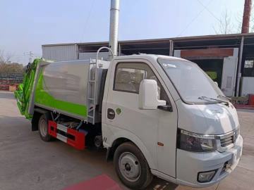 Small 4x2 dump garbage waste bin truck