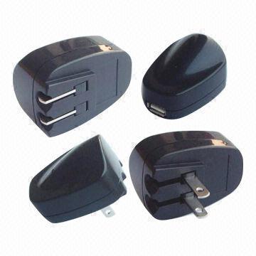 Folding USB AC Adapter for iPhone/iPod/iPad