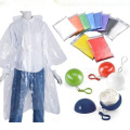 Poncho de pluie jetable pour cadeaux promotionnels en boule en plastique