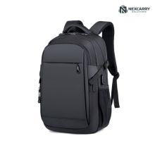 Men`s All-Black Oxford Backpack