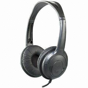 Noise-cancelling headphones with advanced audio technology