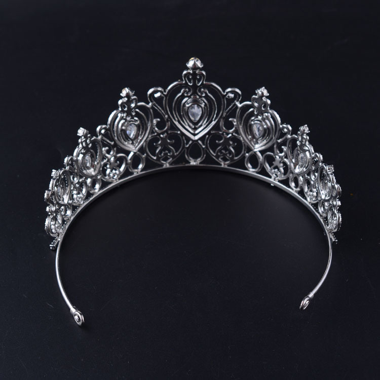 Multiple Peach Heart Diamond Alloy Crown Queen