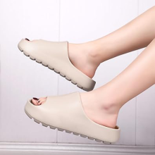 Soft Dwell · Fluffy and Leisurely Home Slippers