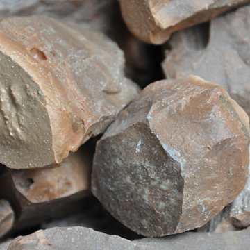 fused calcium aluminate for metallurgy material