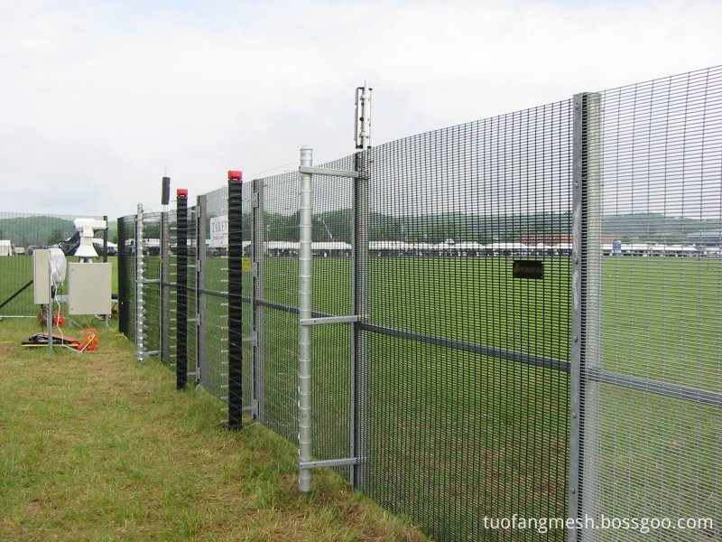 3510 mesh panels fence