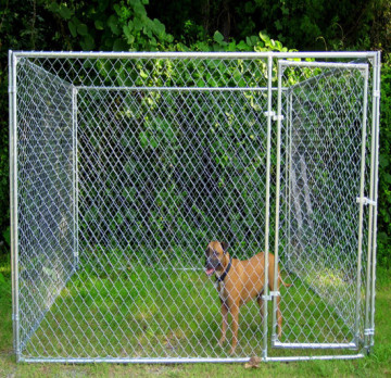 Dog chain link fence and chain link fence dou run