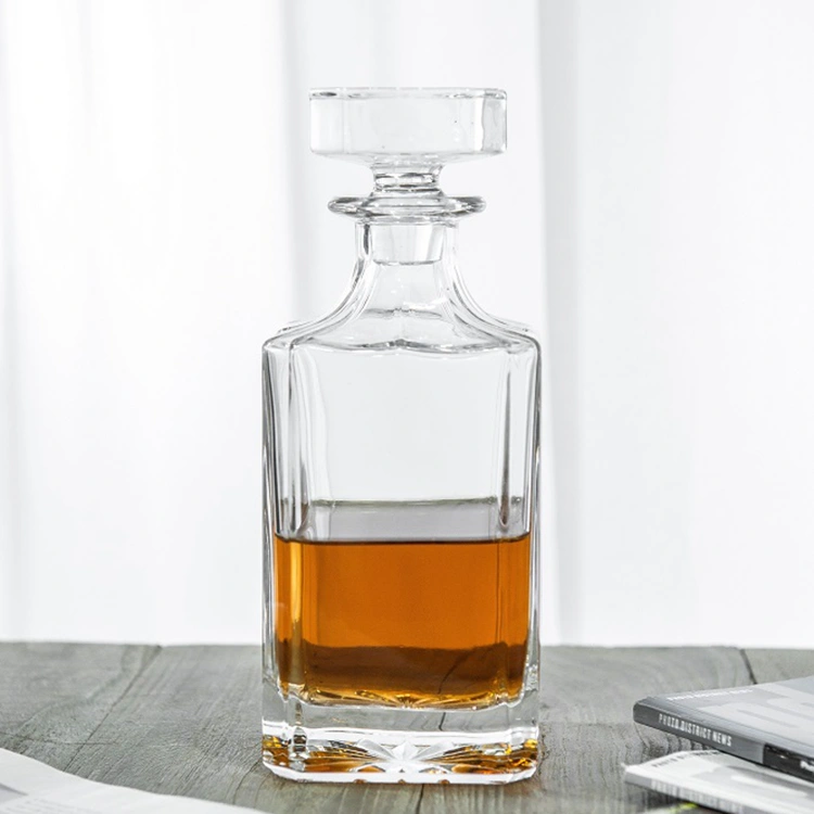 Amazon Hot Selling Free Sample Classical Glass Whisky Decanter