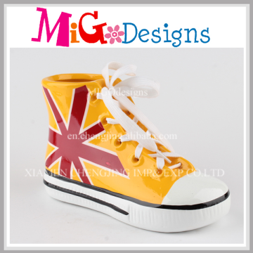 UK Shoe Yellow Painting Ceramic Coin Bank Wholesale