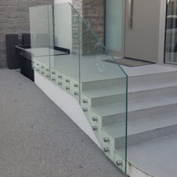 Simple style interior shopping center railing