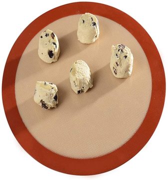 Heat-Resistant Reusable silicone oven mat for Making Cookie