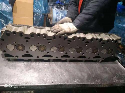 deutz TCD2013L062V  cylinder head