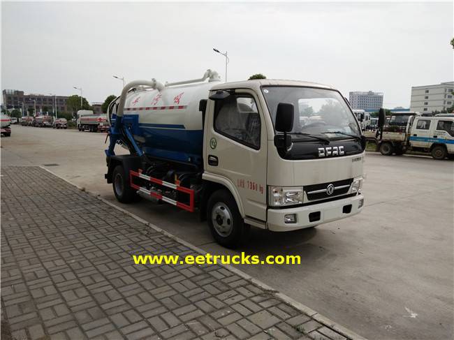 700 Gallon 130HP Vacuum Sewage Suction Trucks