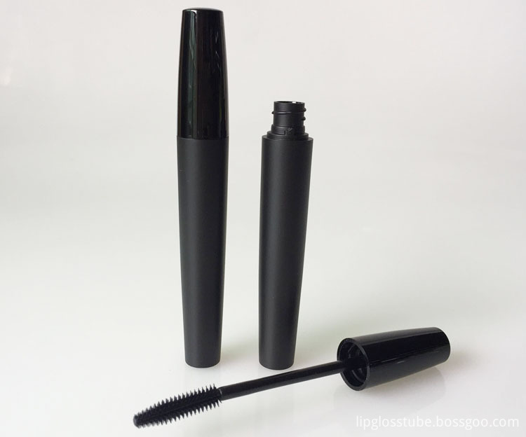 mascara tube