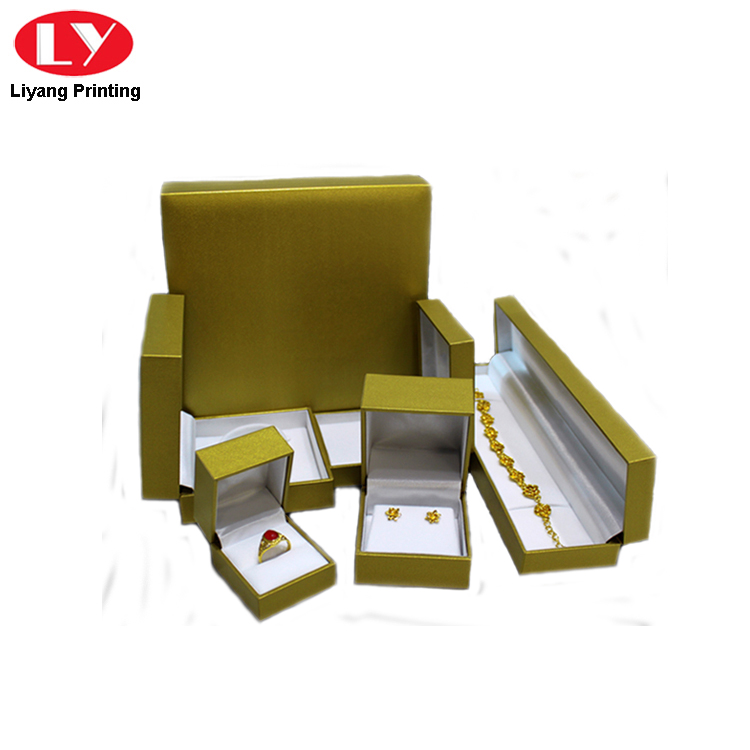 Plastic Paper Packaging Suits Box For Jewelry