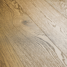 Warm Indoor Distressed Engineered wood Flooring