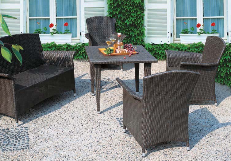 Outdoor Wicker Furniture