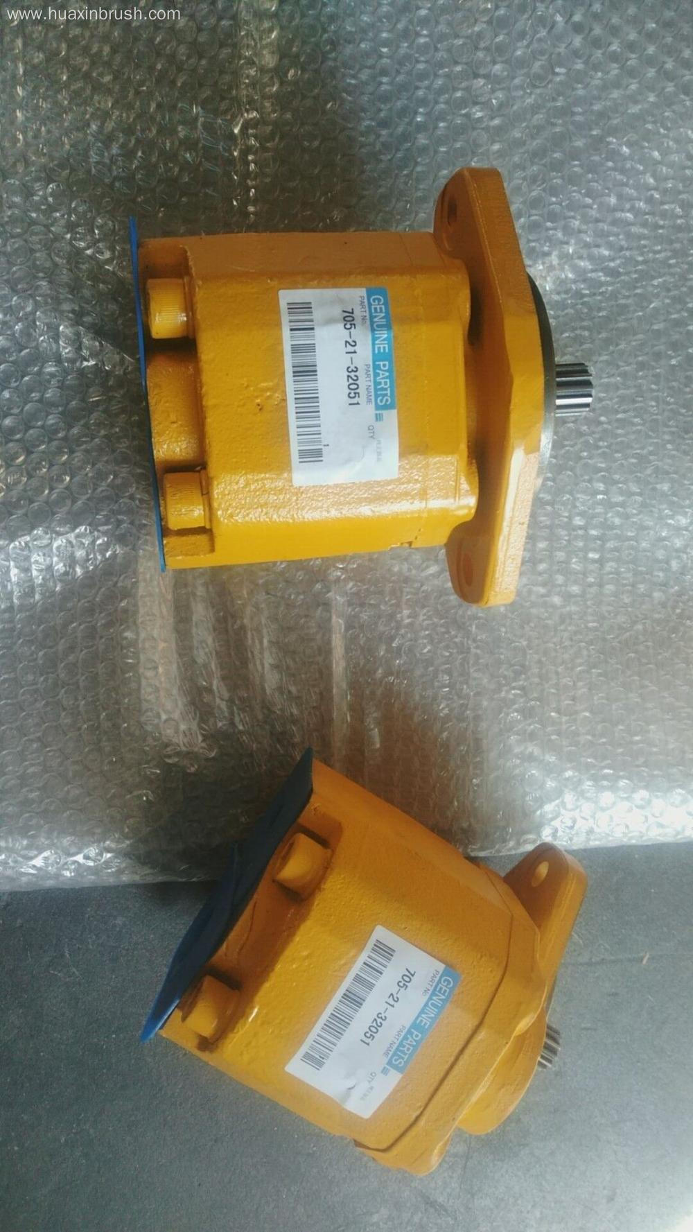 KOMATSU D85A-21 DOZER PUMP ASS'Y 705-21-32051