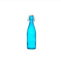 kolorowe szklanki butelek do butelek lub soków