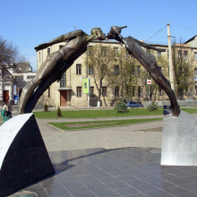 theme park statue garden decoration fountain bronze sculpture woman man