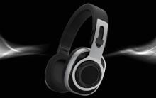 Over ear BT headphone