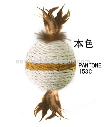 Natural Sisal Ball With Feather Pet Product Distributor