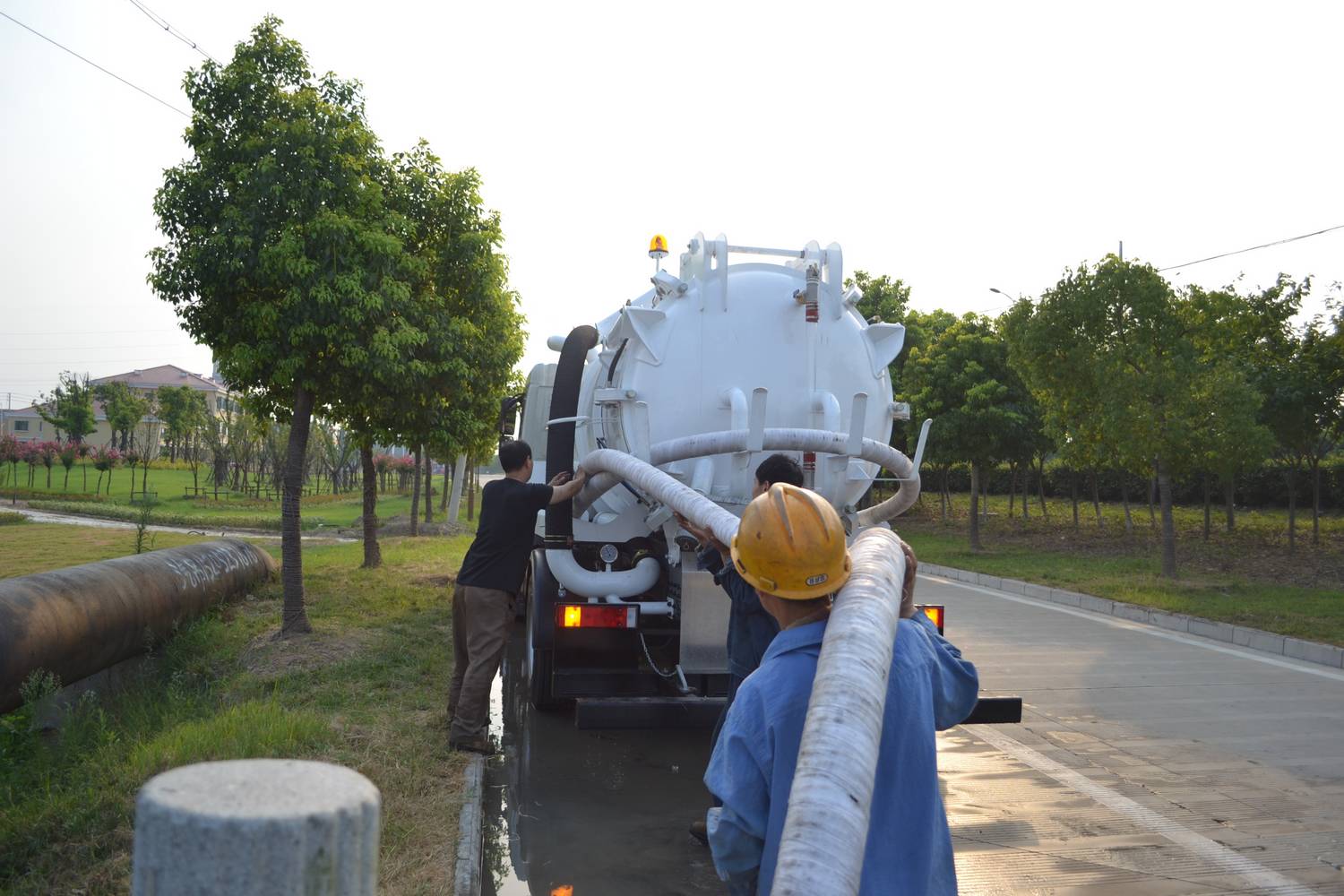 Вакуумные всасывающие машины Vacuum Suction Trucks
