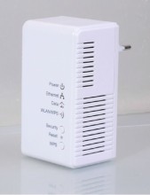 Plug-and-Play 200Mbps WiFi Powerline Communication Adapter
