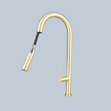 kitchen sink faucet with pull out sprayer