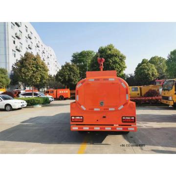 Camion de pompiers à eau double rangée 4x4 de base