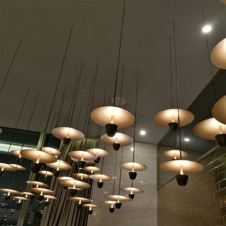 ديكور فيلا الفندق بإضاءة معلقة زجاجية معاصرة