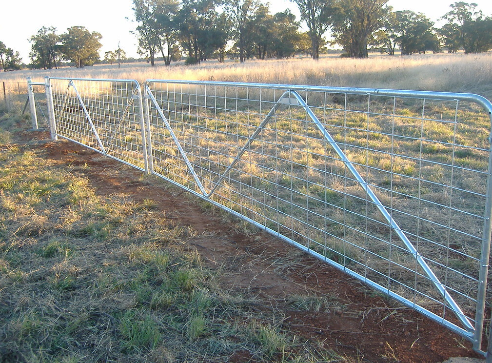 N Stay Farm Gate - 5400mm (18 FT) / Farm Gate Reverse N-Stay