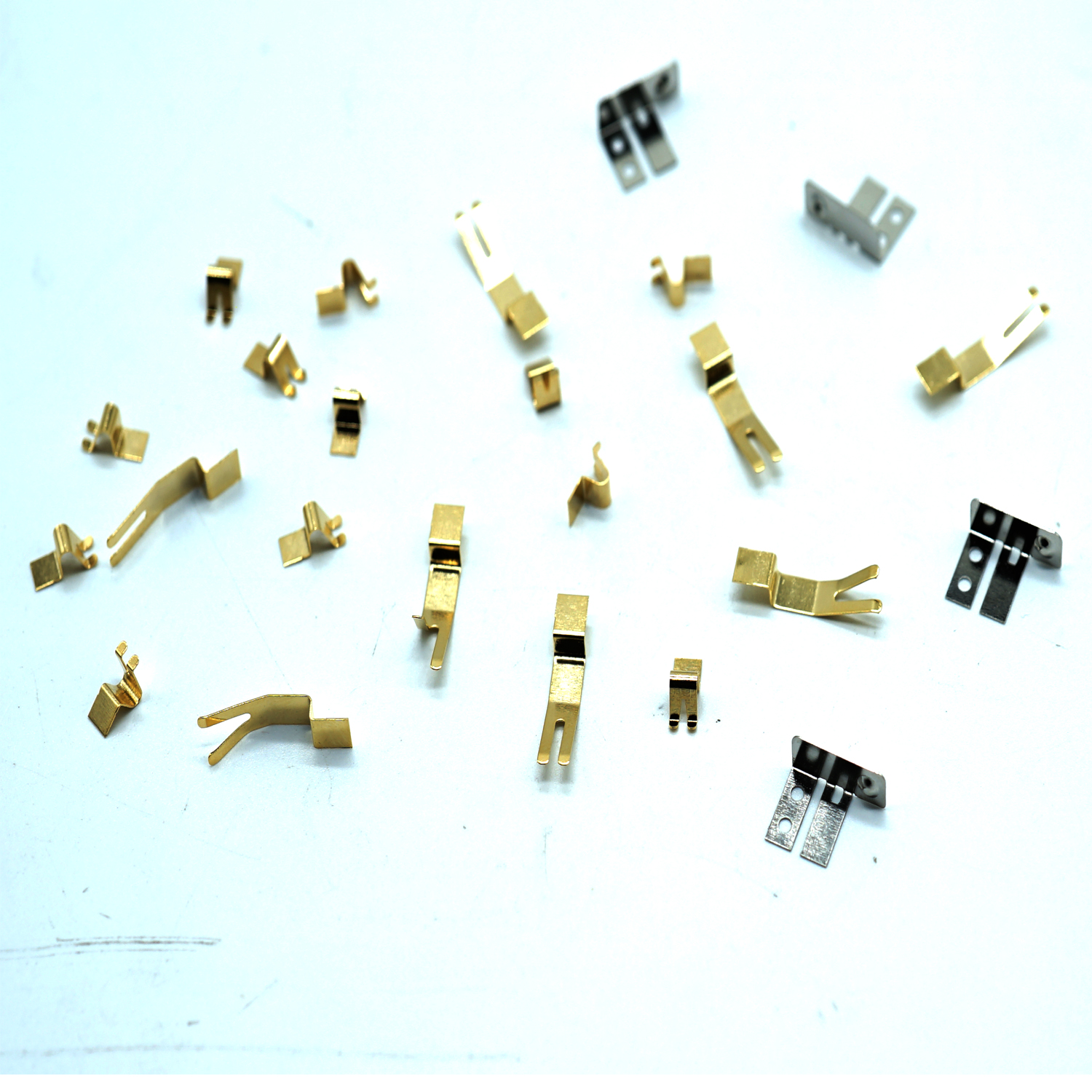 Dongguan Customized Metal Stamping Spring Shield Brass Copper V-shaped Finger Contact