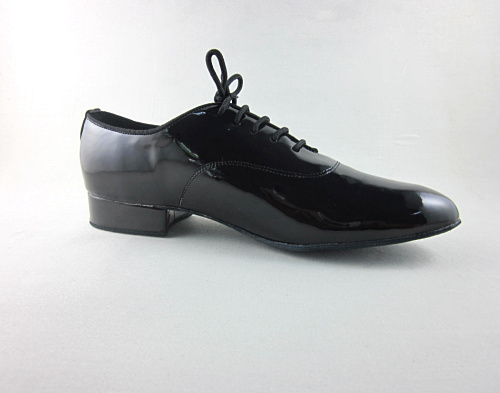 Zapatos de salón para hombre.