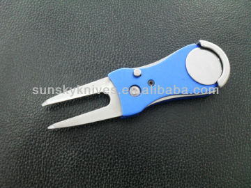 Metal divot tool