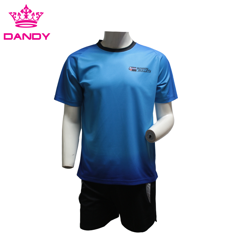 Ombre mens kaos sepak bola