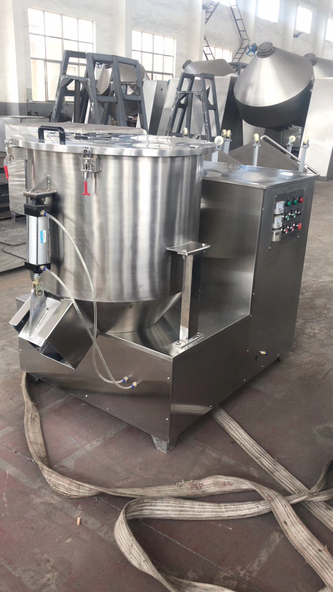 Borage flour granule blending pumpkin seed liquid wet dry powder particle high speed mixing machine