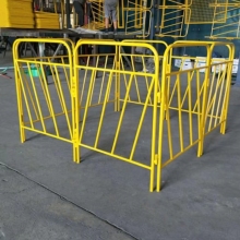 Wholesale Steel Manhole Guard Barricade 1x1x0.93m Foldable Crowd Control