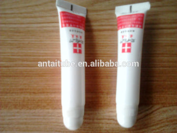 White Slim Lipstick Tubes Packaging