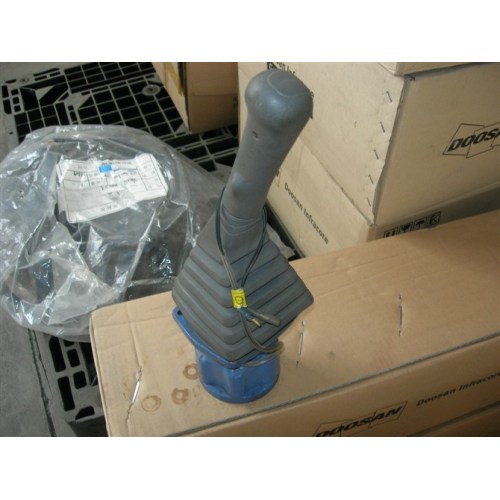 Запчасти для экскаваторов VOLVO joystick VOE11888015