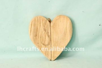 hanging heart wooden decoration