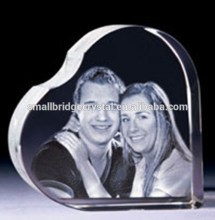 Laser engraved crystal heart wedding keepsakes for guests