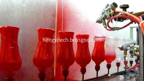 Automatic production line of glass bottles