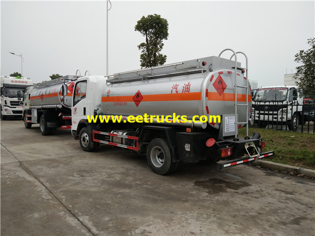 SINOTRUK Oil Refill Tank Trucks